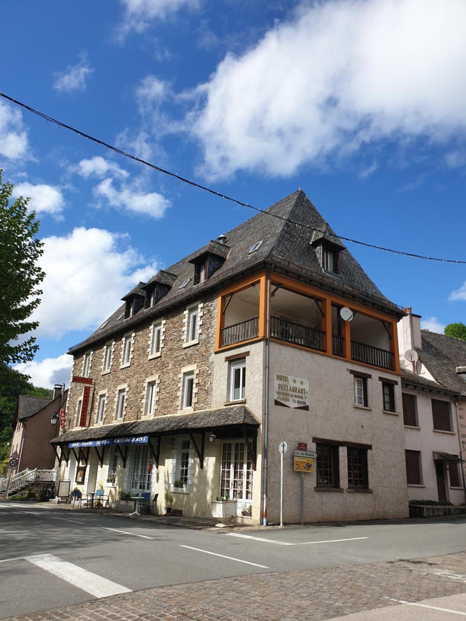 Aux Gorges Du Dourdou Hotell Conques-en-Rouergue Exteriör bild
